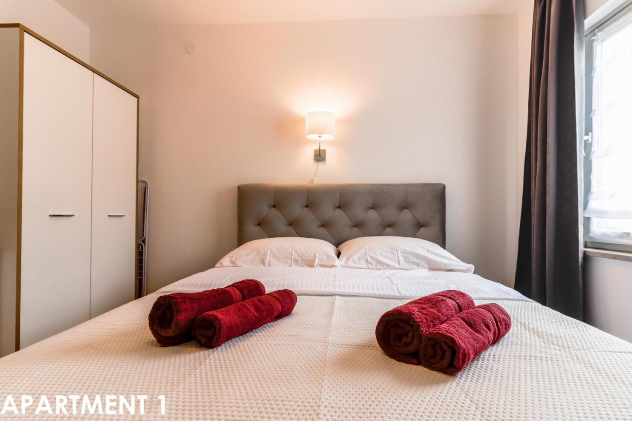Maestral Apartments Vrsar Bagian luar foto