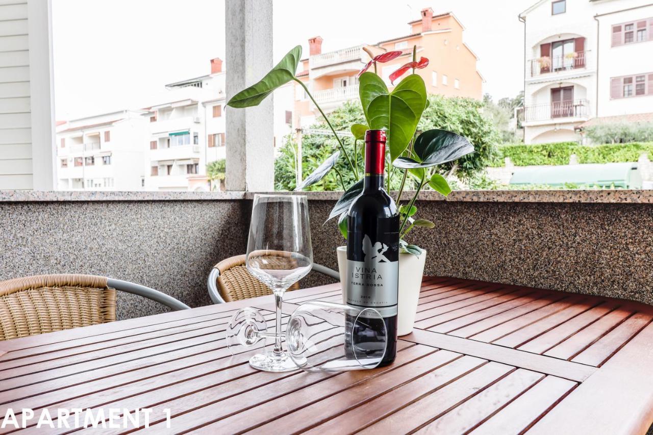 Maestral Apartments Vrsar Bagian luar foto