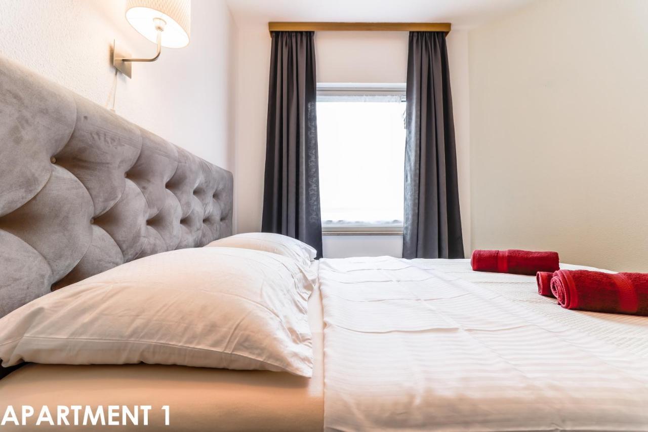 Maestral Apartments Vrsar Bagian luar foto