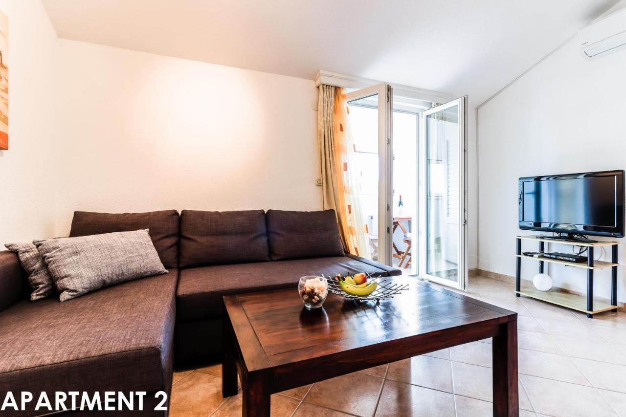 Maestral Apartments Vrsar Bagian luar foto