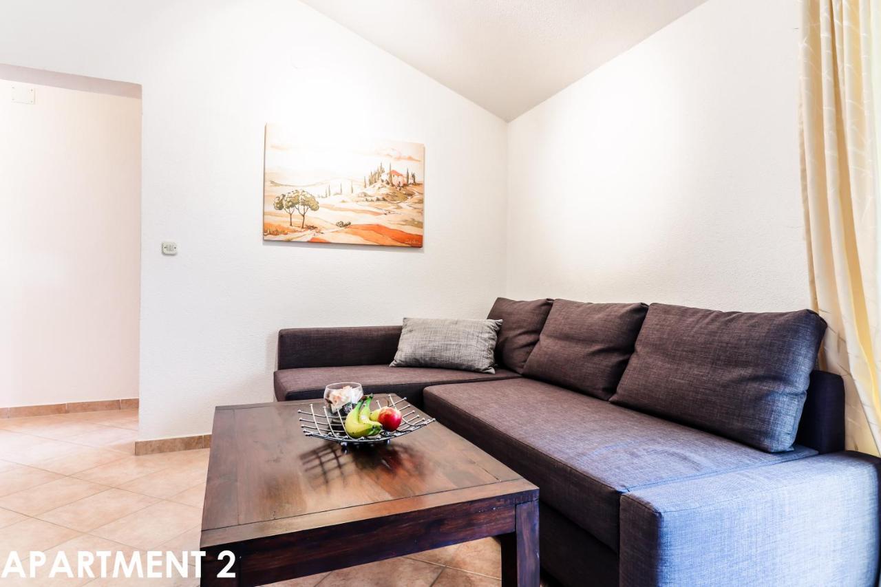 Maestral Apartments Vrsar Bagian luar foto